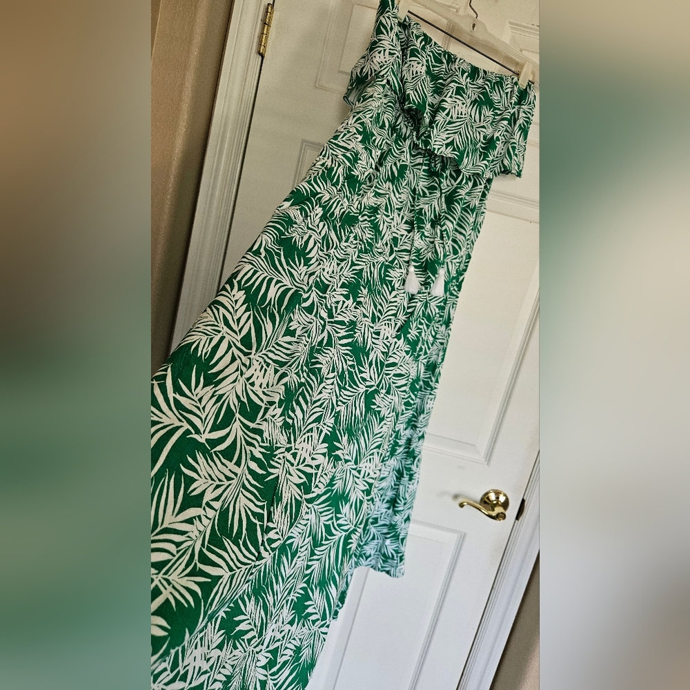 Leaf Print Maxi Dress - Picture 6 of 10